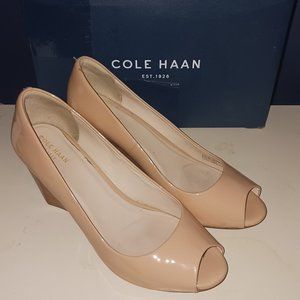 Womens Cole Haan Sadie Wedge Nude Peep Toe Pump Shoes Size 9